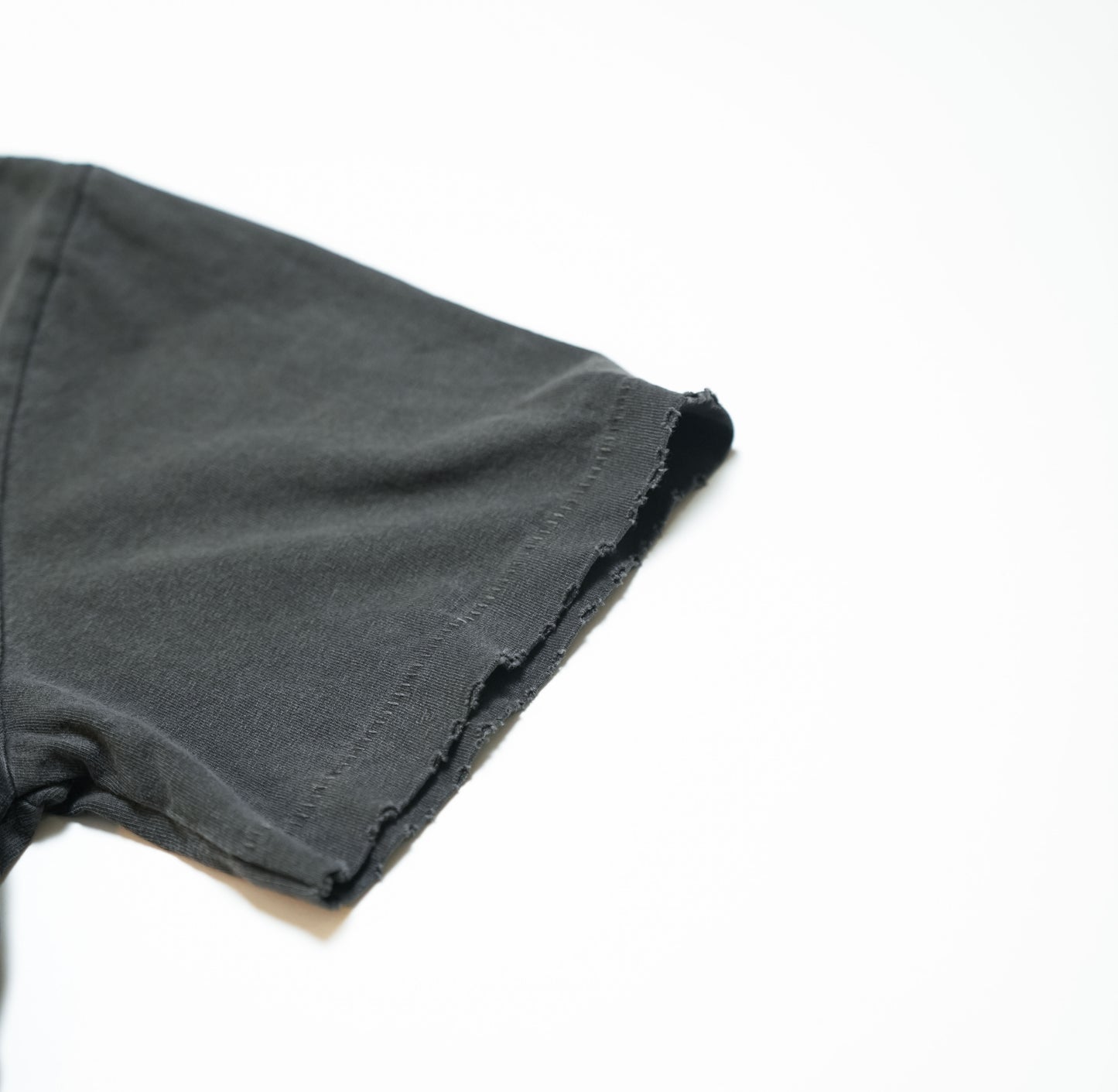 DISTRESSED TEE - S T R E E T   S U R F - " Made In The Streets"